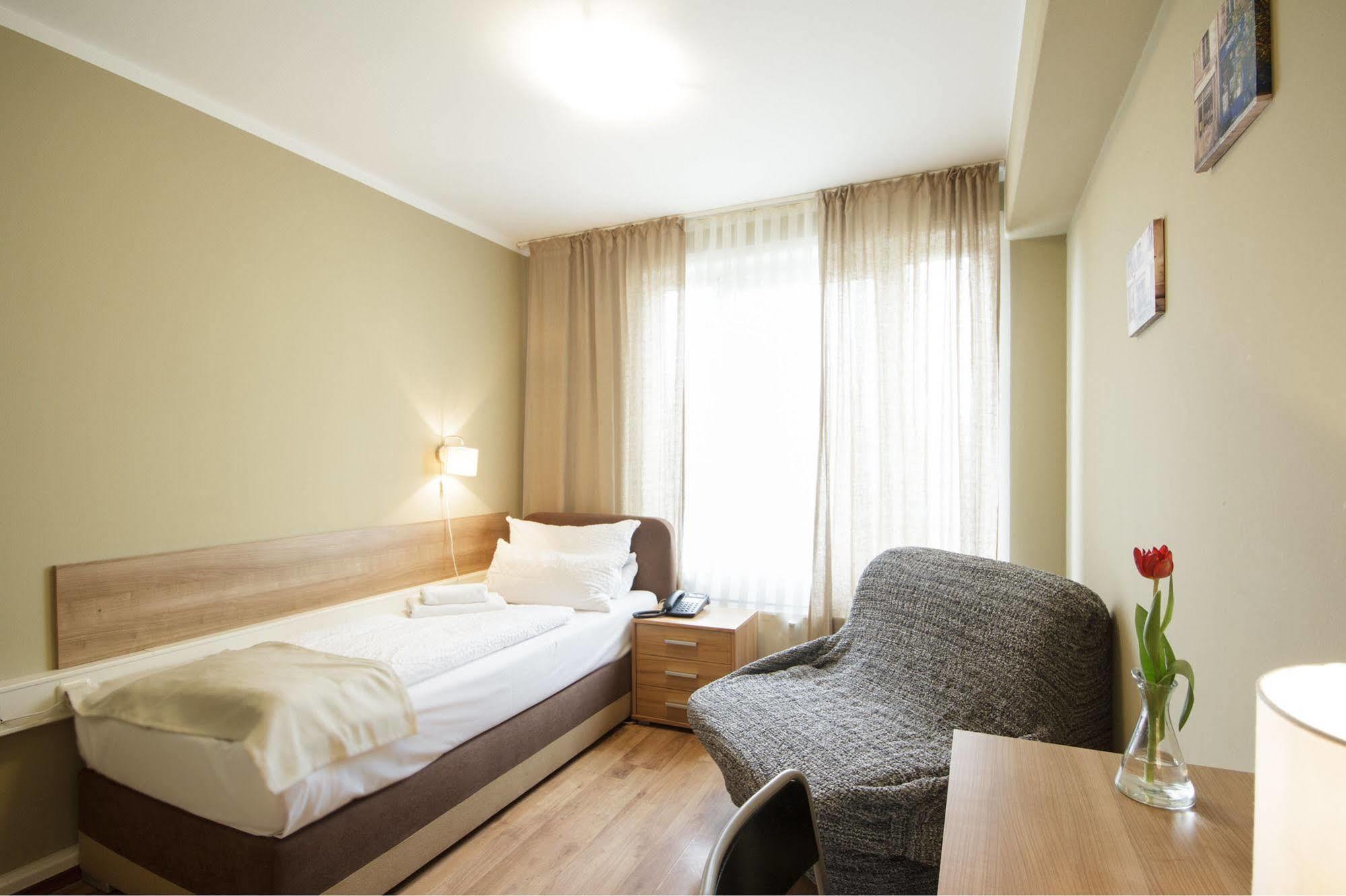 Hotel Pankow Берлин Экстерьер фото