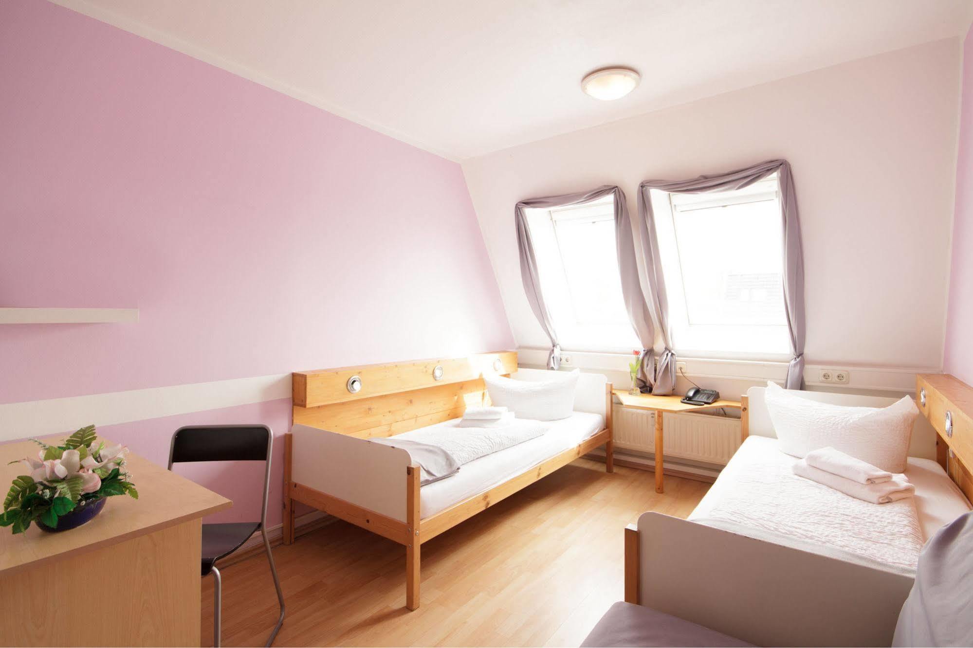 Hotel Pankow Берлин Экстерьер фото
