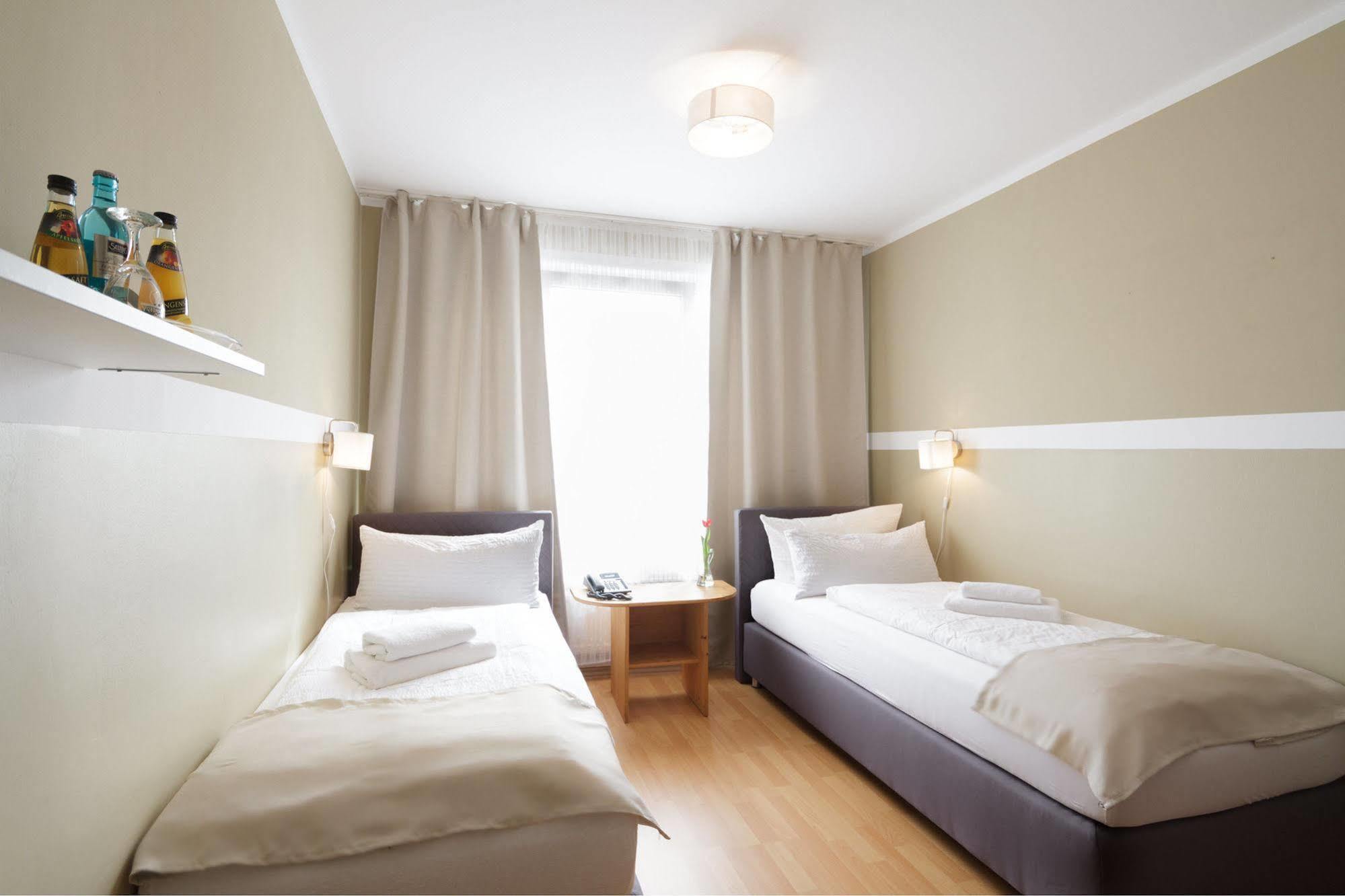 Hotel Pankow Берлин Экстерьер фото